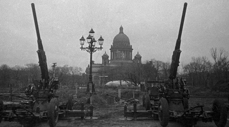 Baterías antiaéreas en Leningrado
