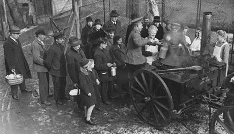 Reparto de comida en Alemania. 1931