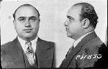 Ficha policial del ganster Al Capone. Ampliar imagen