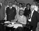 Firma de la Social Security Act. 1935. Ampliar imagen