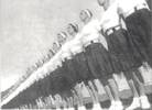 Mujeres en una exhibición gimnástica. 1935. Ampliar imagen