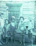 Niños víctimas del hambre. 1920-1921. Ampliar imagen